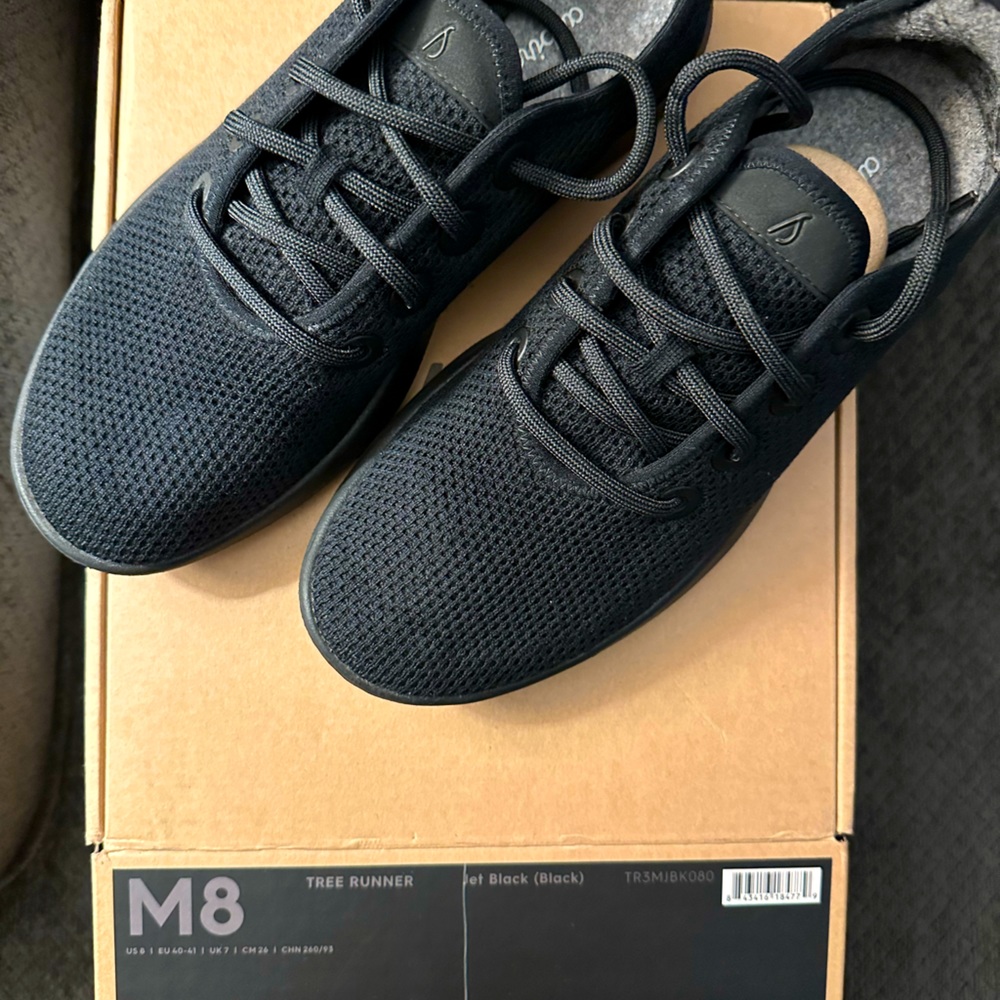 Allbirds Natural black. Pre owned
